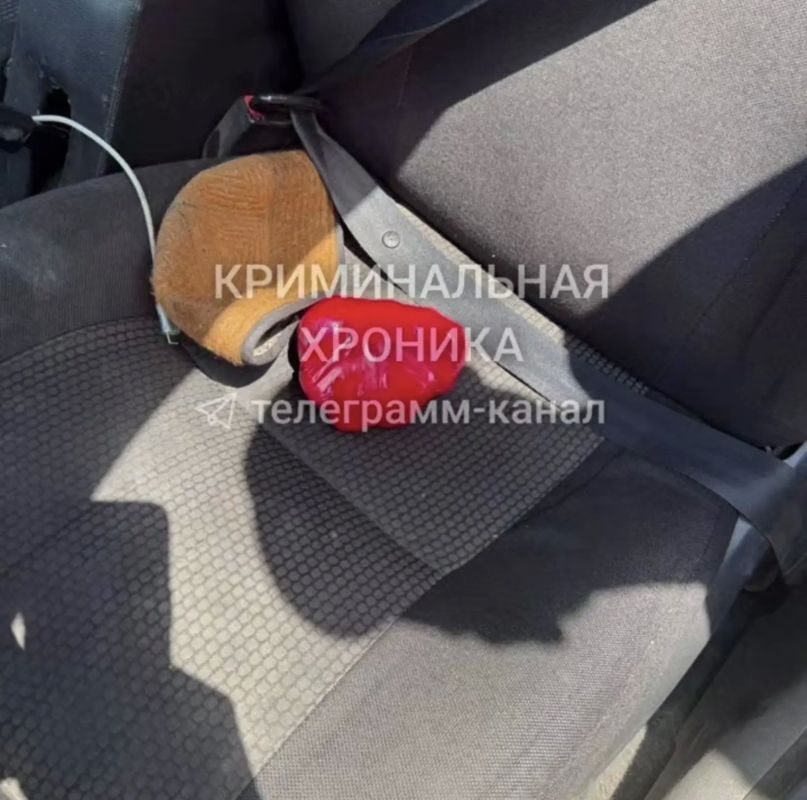 Полицейские нашли 1229 граммов мефедрона у двух дагестанцев 31 и 33 лет на окраине села Новокули Кумторкалинского района Полицейские нашли 1229 граммов мефедрона у двух дагестанцев 31 и 33 лет на окраине села Новокули Кумторкалинского района