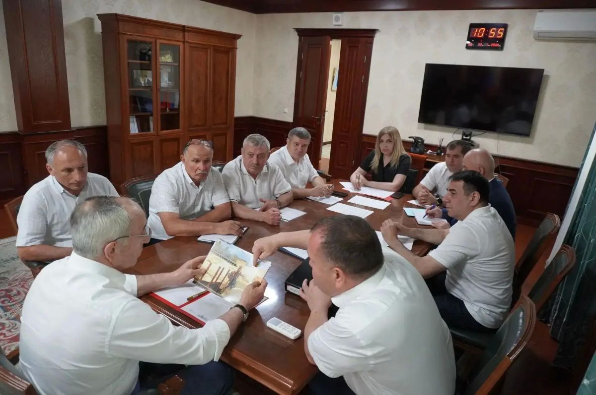 По поручению Правительства республики Дагестан, Нариман Казимагамедов провел выездной прием граждан в Хасавюртовском районе По поручению Правительства республики Дагестан, Нариман Казимагамедов провел выездной прием граждан в Хасавюртовском районе