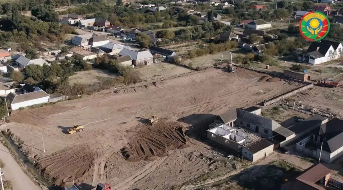 В Дагестане строят семь новых быстровозводимых школ