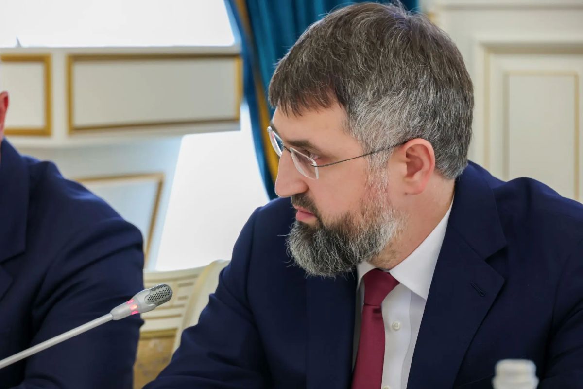В ходе рабочей поездки в Махачкалу полномочный представитель Президента Российской Федерации в Северо-Кавказском федеральном округе Юрий Чайка провел совещание, на котором был рассмотрен ход работ по ликвидации последствий... В ходе рабочей поездки в Махачкалу полномочный представитель Президента Российской Федерации в Северо-Кавказском федеральном округе Юрий Чайка провел совещание, на котором был рассмотрен ход работ по ликвидации последствий...