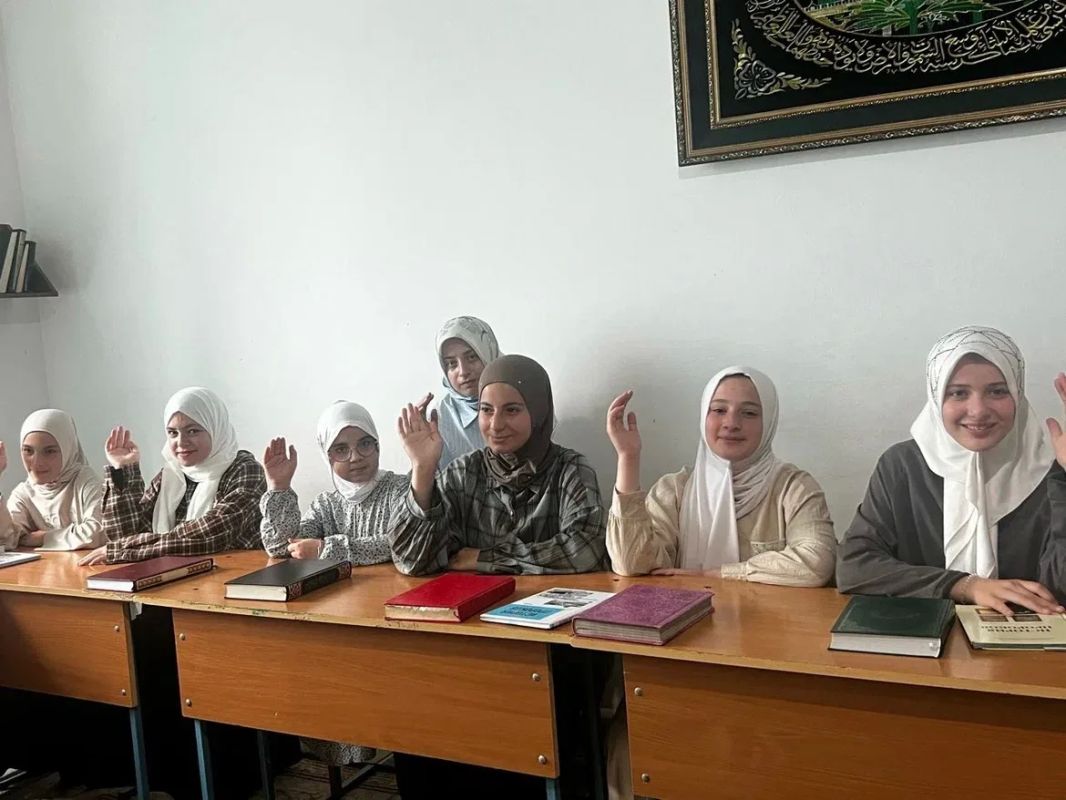 В Дагестане дан старт просветительскому проекту для участников летних образовательных курсов В Дагестане дан старт просветительскому проекту для участников летних образовательных курсов
