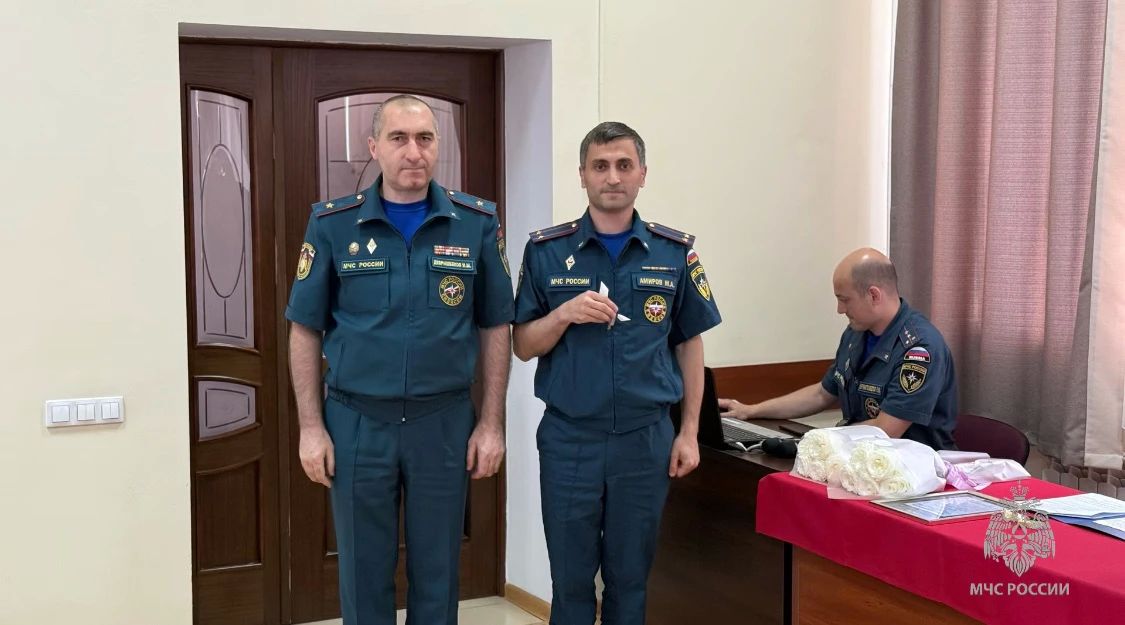 За год до юбилея: в столичном управлении МЧС России поздравили сотрудников Государственного пожарного надзора За год до юбилея: в столичном управлении МЧС России поздравили сотрудников Государственного пожарного надзора
