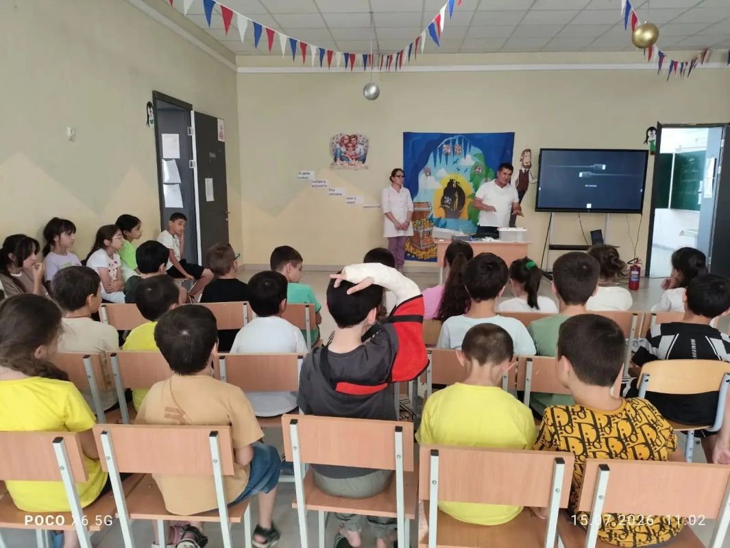 В Каспийске продолжается обучение населения навыкам первой помощи и безопасности В Каспийске продолжается обучение населения навыкам первой помощи и безопасности