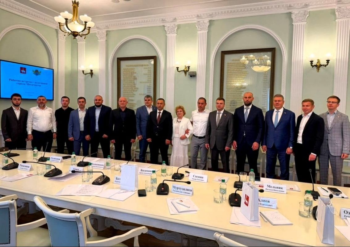 Делегация Махачкалы с рабочей командировкой в Перми Делегация Махачкалы с рабочей командировкой в Перми