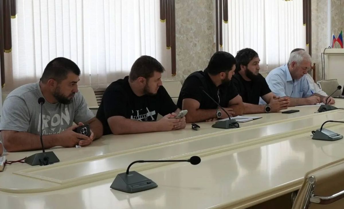 В Хасавюрте состоялось заседание организационного комитета по подготовке международной матчевой встречи по боксу В Хасавюрте состоялось заседание организационного комитета по подготовке международной матчевой встречи по боксу