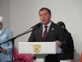 Церемония продолжилась вручением денежных сертификатов на 100 тысяч рублей — этот момент еще раз подтвердил, как сильно в республике ценят и поддерживают достижения молодежи