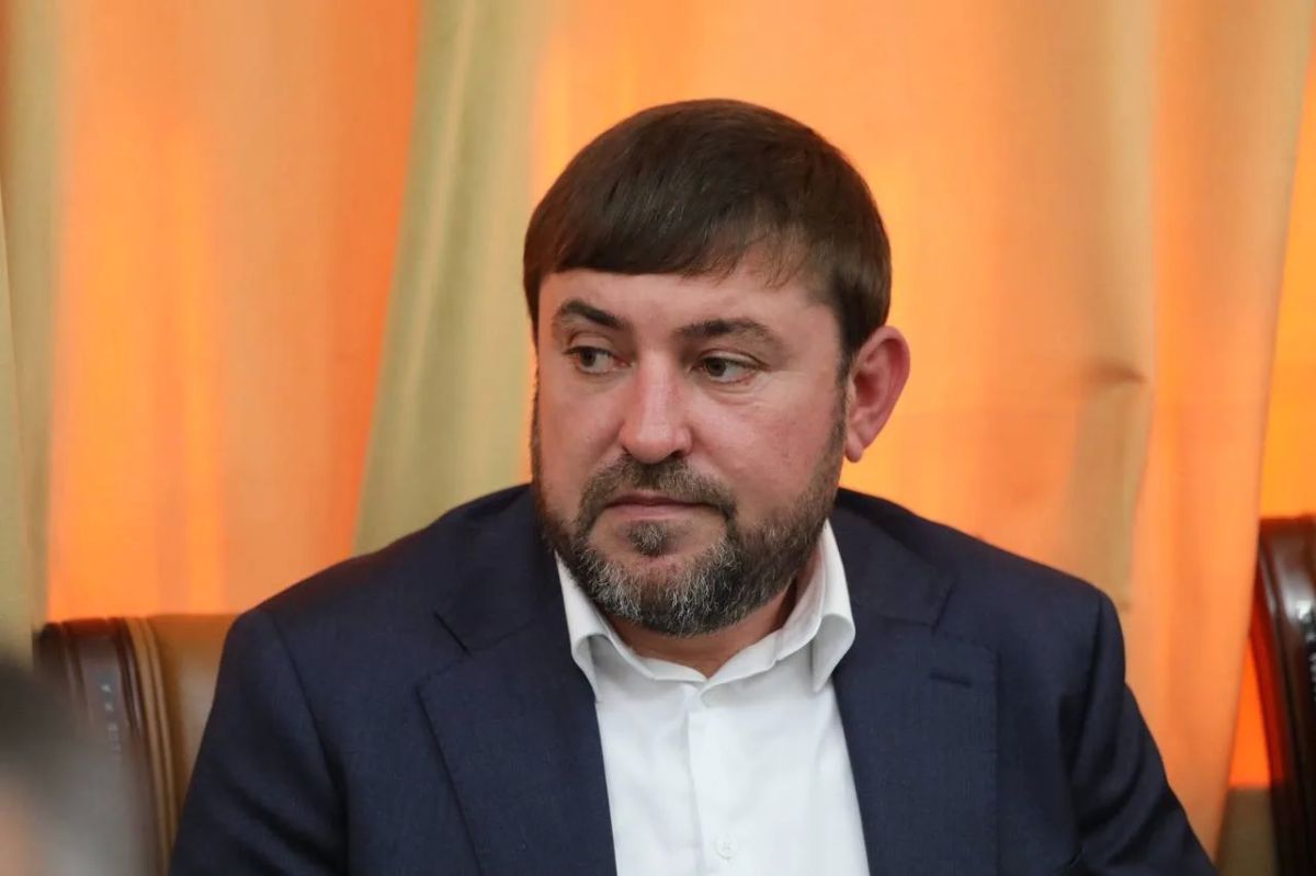 Премьер Дагестана представил составу Правительства новых руководителей Премьер Дагестана представил составу Правительства новых руководителей