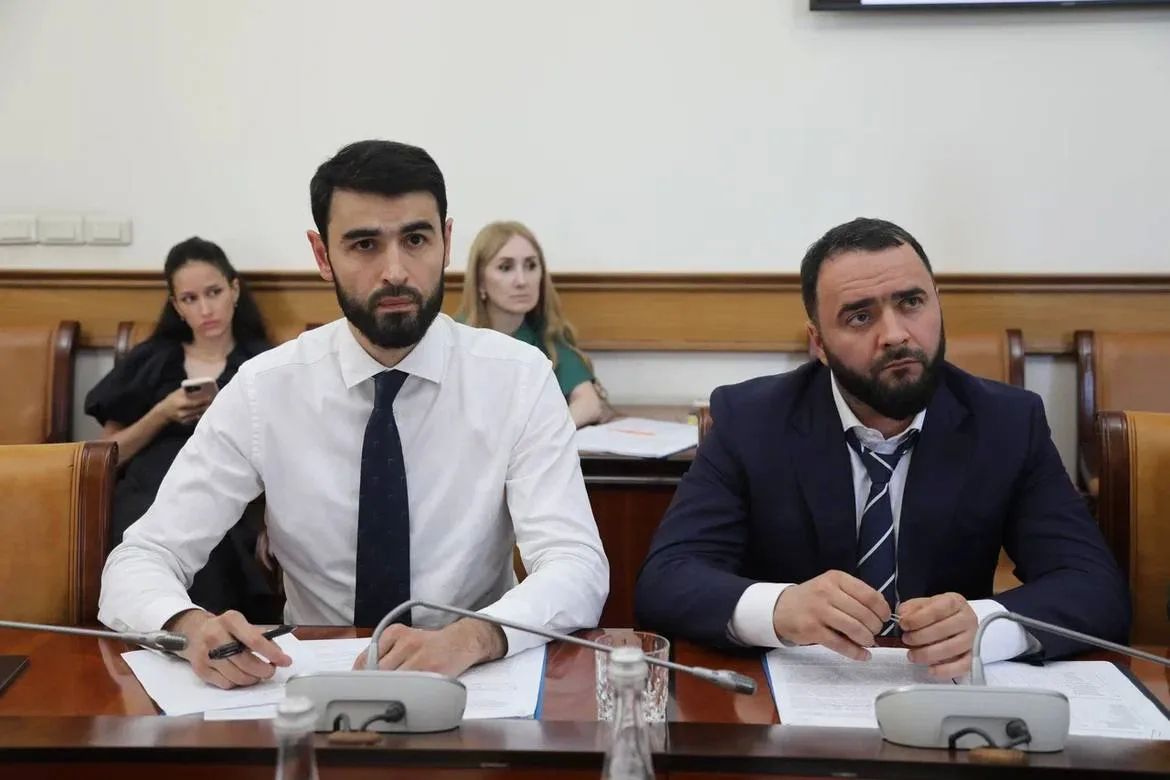 Магомед Рамазанов поручил усилить контроль за деятельностью частной медицины, фармацевтики и косметологии в Дагестане Магомед Рамазанов поручил усилить контроль за деятельностью частной медицины, фармацевтики и косметологии в Дагестане