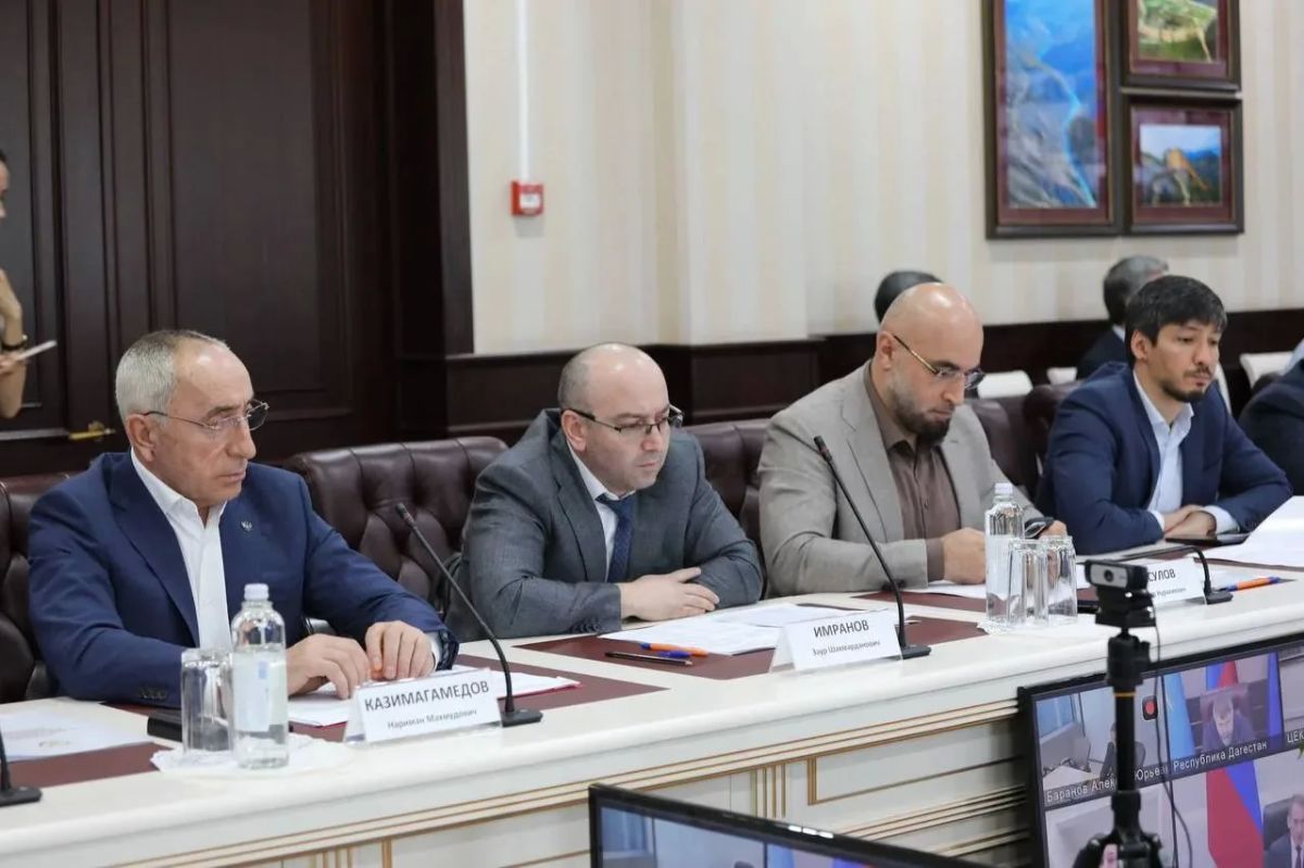 Заур Имранов принял участие в заседании Правкомиссии по ликвидации последствий ЧС Заур Имранов принял участие в заседании Правкомиссии по ликвидации последствий ЧС