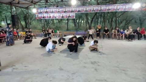 «А НУКА, ДЕВОЧКИ!»: ПРАЗДНИК ТАЛАНТОВ И ДРУЖБЫ В ЛАГЕРЕ «ОРЛЁНОК» «А НУКА, ДЕВОЧКИ!»: ПРАЗДНИК ТАЛАНТОВ И ДРУЖБЫ В ЛАГЕРЕ «ОРЛЁНОК»