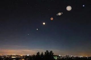 В ночь с 12 на 13 августа 2026 года жителей Земли ждет уникальное астрономическое шоу, объединившее сразу три редких явления В ночь с 12 на 13 августа 2026 года жителей Земли ждет уникальное астрономическое шоу, объединившее сразу три редких явления