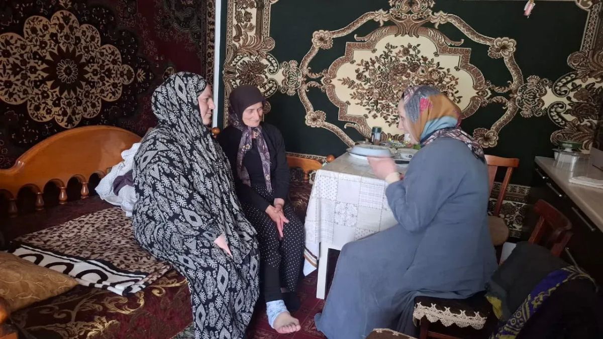 Как живут пожилые люди в Ахкенте? Специалисты Центра Левашинского района проверили качество ухода на дому Как живут пожилые люди в Ахкенте? Специалисты Центра Левашинского района проверили качество ухода на дому
