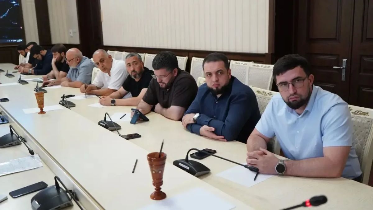 Сегодня в администрации Дербента состоялся семинар-совещание, посвященный актуальным вопросам муниципального земельного контроля на территории Южного Дагестан Сегодня в администрации Дербента состоялся семинар-совещание, посвященный актуальным вопросам муниципального земельного контроля на территории Южного Дагестан