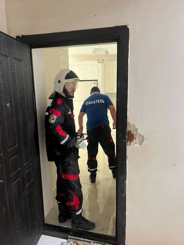Дети оказались заблокированы в квартире в Кизляре Дети оказались заблокированы в квартире в Кизляре