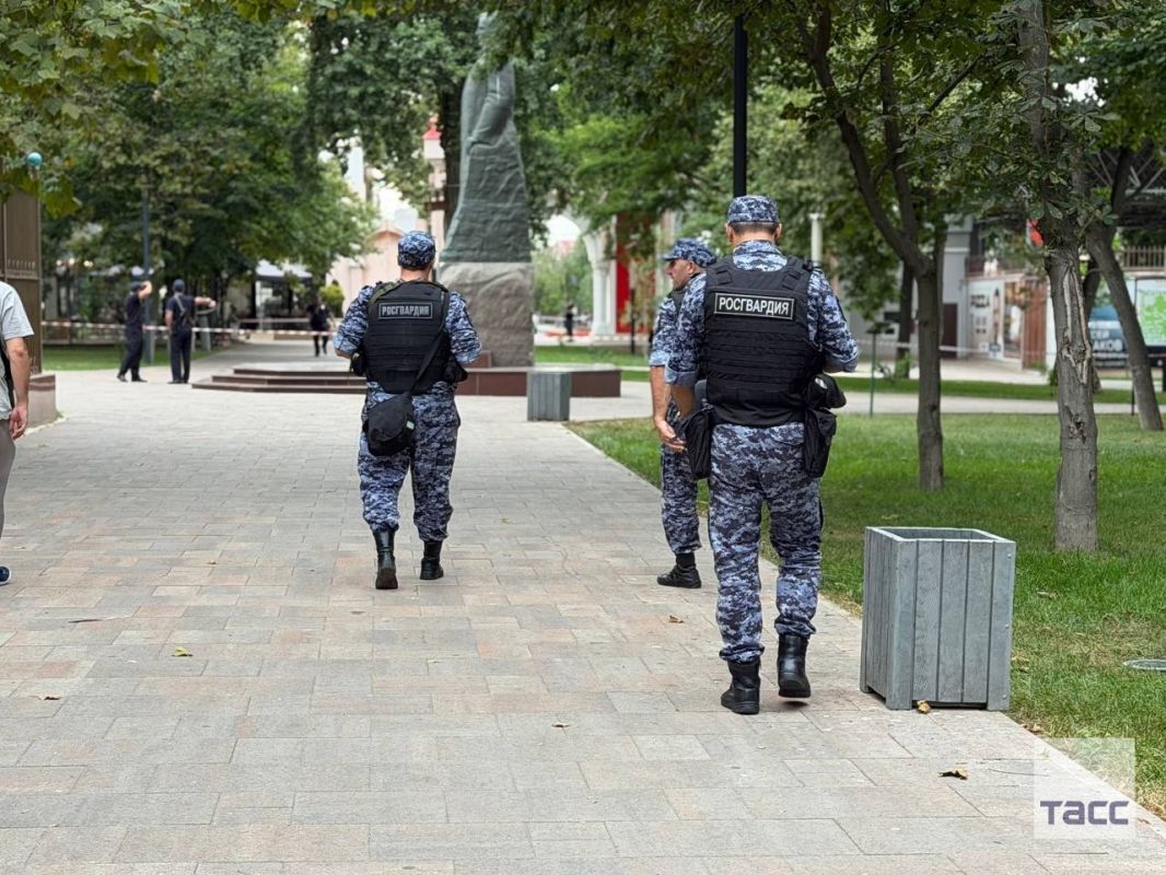 Следователи возбудили уголовное дело по факту убийства из кровной мести в центре Махачкалы, сообщили ТАСС в СК Следователи возбудили уголовное дело по факту убийства из кровной мести в центре Махачкалы, сообщили ТАСС в СК