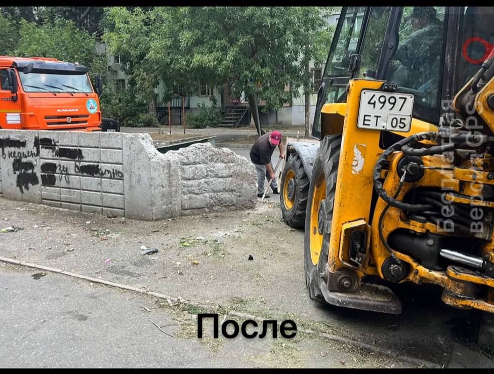 До/после. В рамках ежедневной работы специалисты МБУ «Благоустройство» провели вывоз ТКО и уборку контейнерных площадок по следующим адресам: пр До/после. В рамках ежедневной работы специалисты МБУ «Благоустройство» провели вывоз ТКО и уборку контейнерных площадок по следующим адресам: пр