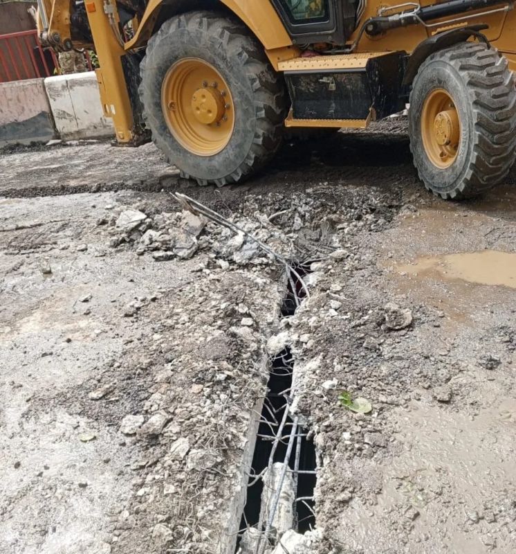 В рамках восстановления Красного моста идёт устройство временной пешеходной переправы В рамках восстановления Красного моста идёт устройство временной пешеходной переправы