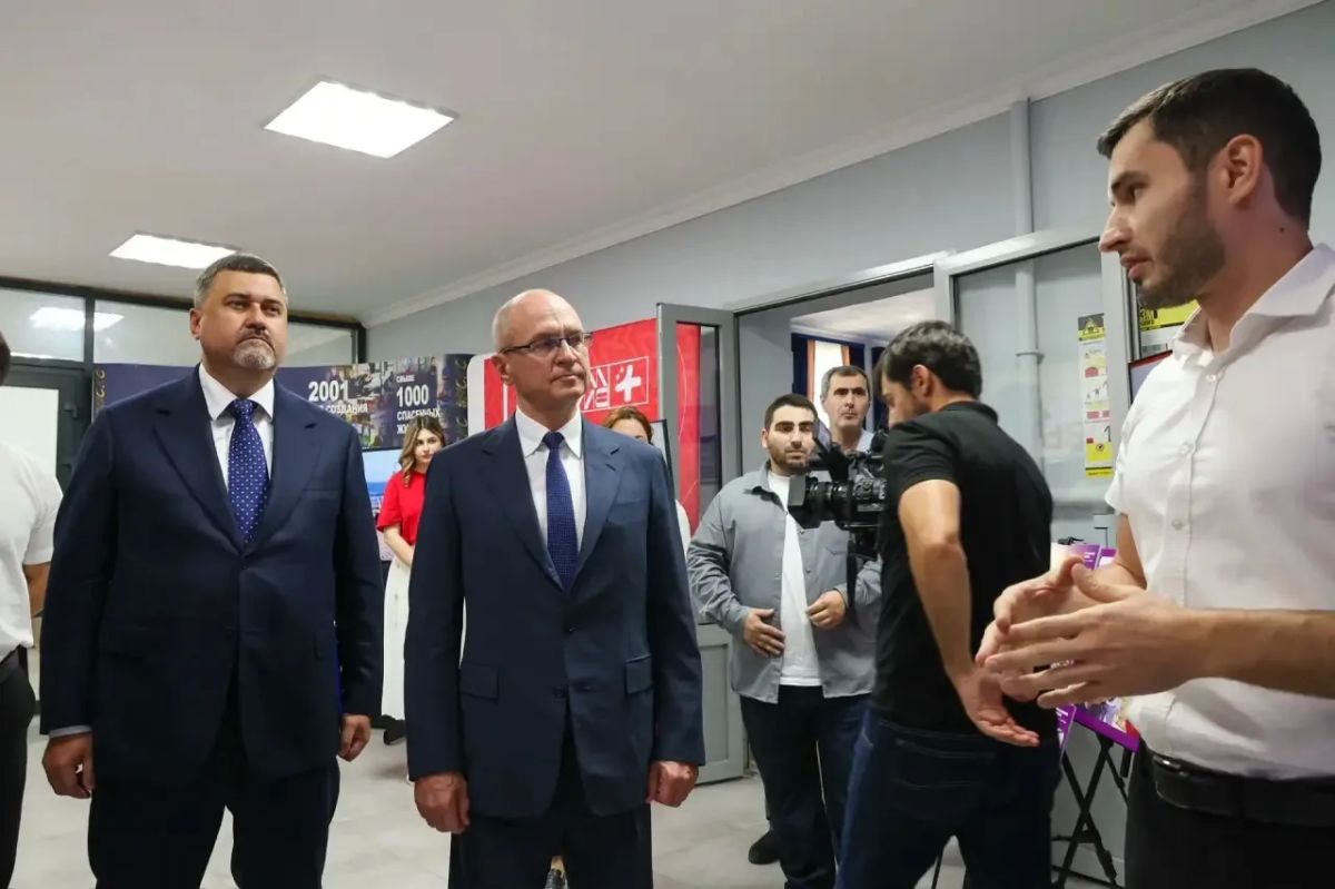 В Дагестане отметили волонтёров, оказавших помощь в ликвидации последствий паводков В Дагестане отметили волонтёров, оказавших помощь в ликвидации последствий паводков