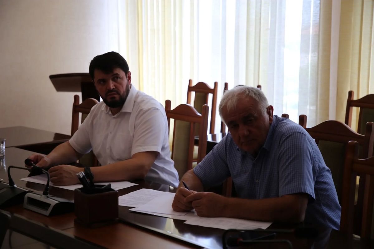 В Минэкономразвития Дагестана обсудили ход реализации госпрограммы развития СКФО В Минэкономразвития Дагестана обсудили ход реализации госпрограммы развития СКФО