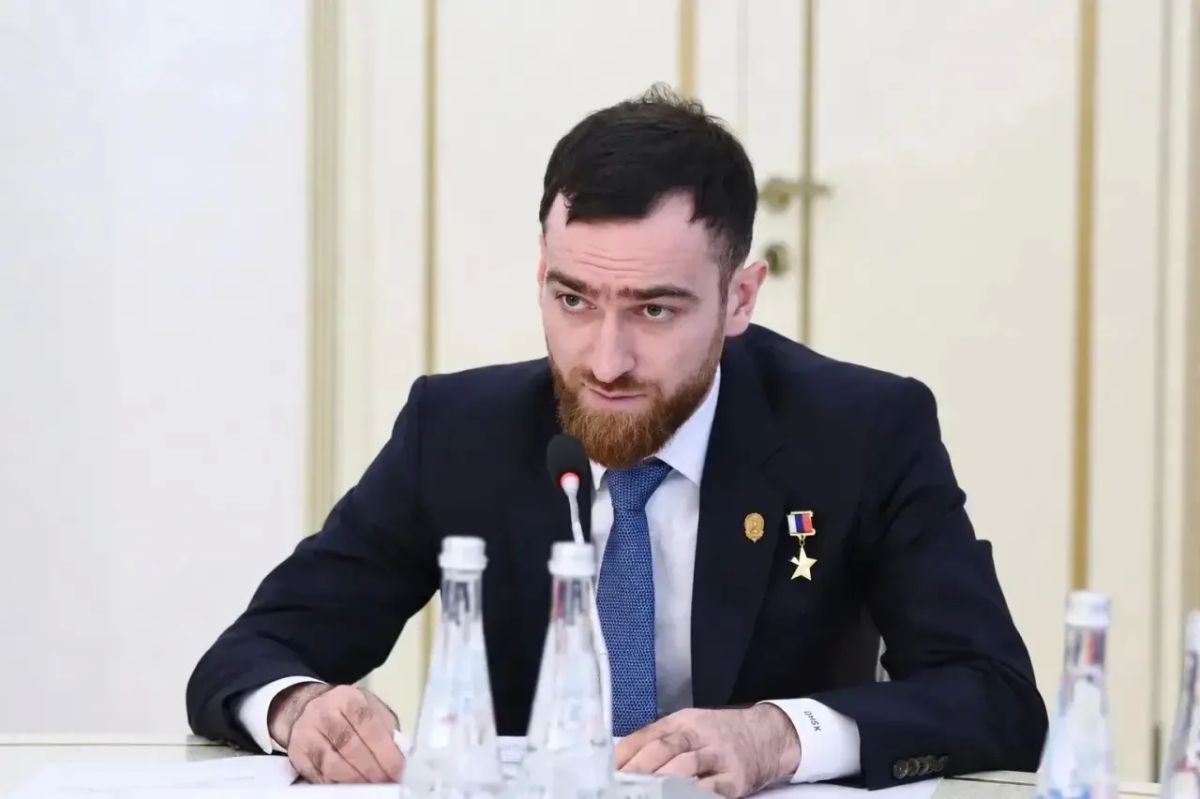 В Махачкале обсудили ключевые направления работы представителей Дагестана в регионах России В Махачкале обсудили ключевые направления работы представителей Дагестана в регионах России