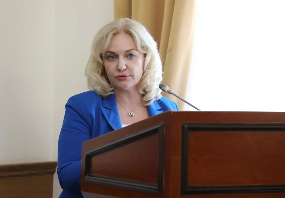 Магомед Рамазанов поручил активнее вовлекать молодёжь в проект «Пушкинская карта» Магомед Рамазанов поручил активнее вовлекать молодёжь в проект «Пушкинская карта»