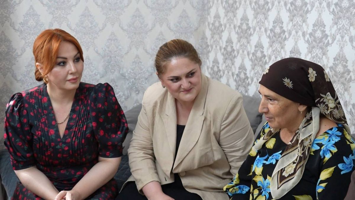 Служение Отечеству — семейная традиция: специалисты Управления по делам ветеранов и участников СВО и членов их семей посетили семью Саидовых Служение Отечеству — семейная традиция: специалисты Управления по делам ветеранов и участников СВО и членов их семей посетили семью Саидовых