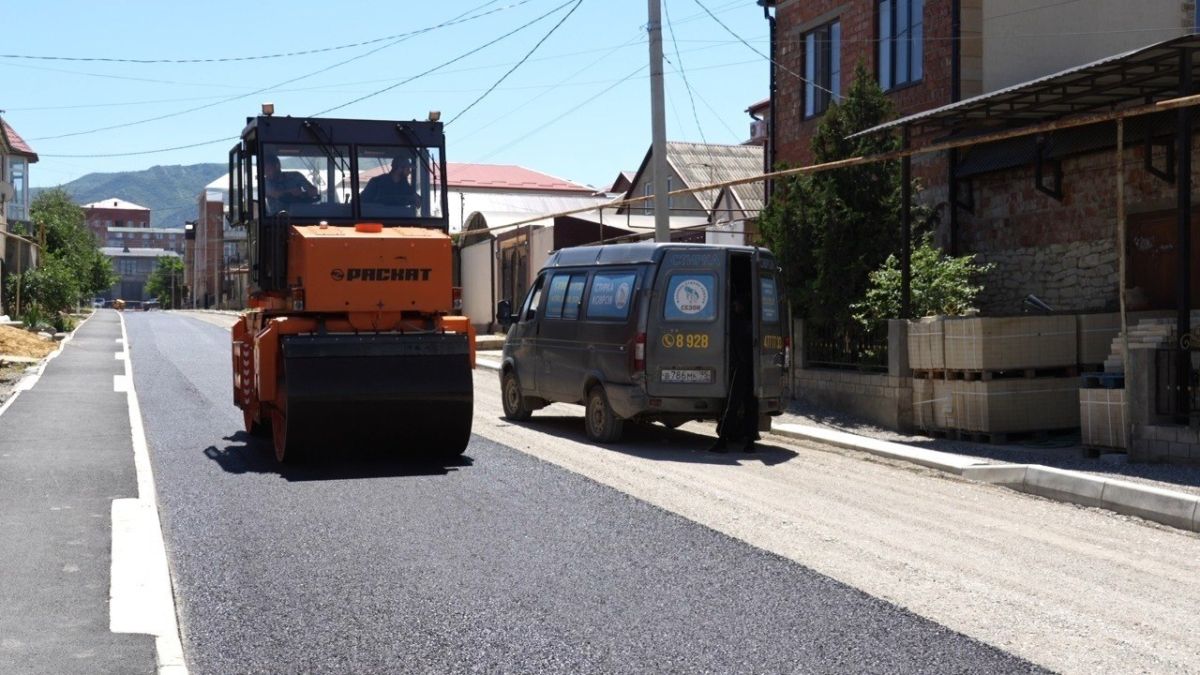 Более 20 км дорог обновляют в этом году в Махачкале Более 20 км дорог обновляют в этом году в Махачкале