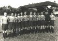 АРМИЯ, ФУТБОЛ, ВЕНГРИЯ. Фото из личного архива известного в прошлом дагестанского футболиста и тренера Тагира Мугадова, на котором он (крайний справа) запечатлён с командой советских военных во время службы в Венгрии