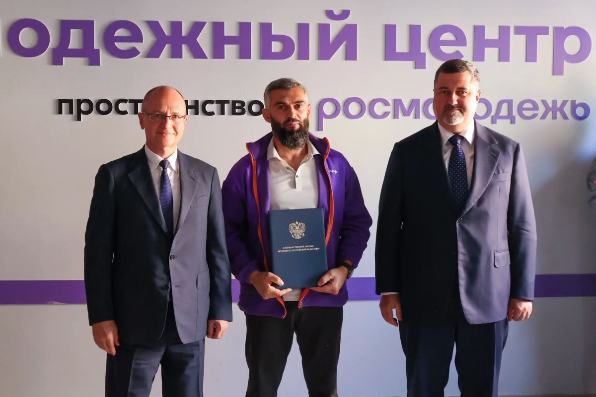 Дагестан накануне с рабочей поездкой посетил первый заместитель Руководителя Администрации Президента РФ Сергей Кириенко Дагестан накануне с рабочей поездкой посетил первый заместитель Руководителя Администрации Президента РФ Сергей Кириенко