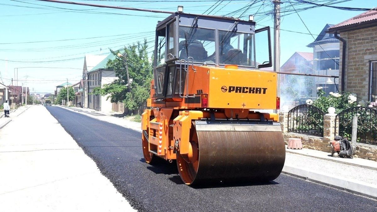 Более 20 км дорог обновляют в этом году в Махачкале