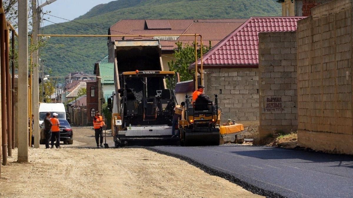 Более 20 км дорог обновляют в этом году в Махачкале Более 20 км дорог обновляют в этом году в Махачкале