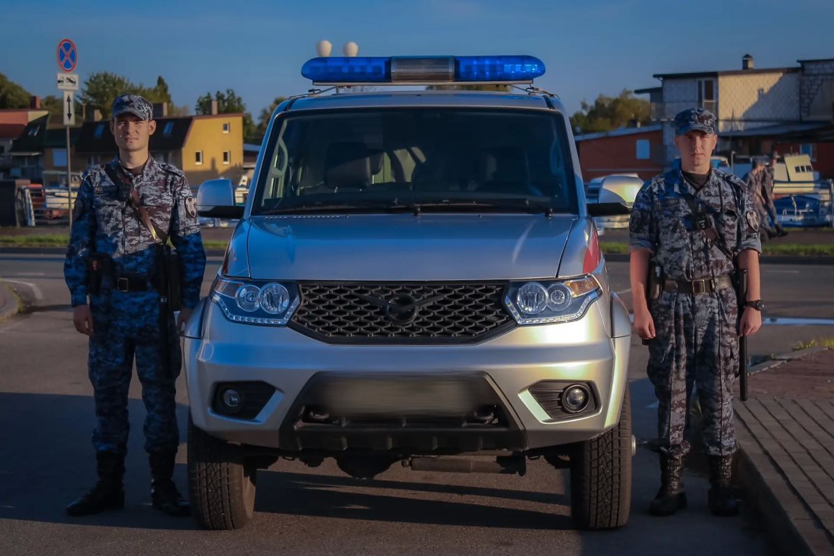 Прямо сейчас в Калининграде на стадионе «Ростех Арена» безопасность тысяч футбольных болельщиков матча Кубка России между местным клубом «Балтика» и «Динамо» из Махачкалы обеспечивают военнослужащие специального... Прямо сейчас в Калининграде на стадионе «Ростех Арена» безопасность тысяч футбольных болельщиков матча Кубка России между местным клубом «Балтика» и «Динамо» из Махачкалы обеспечивают военнослужащие специального...