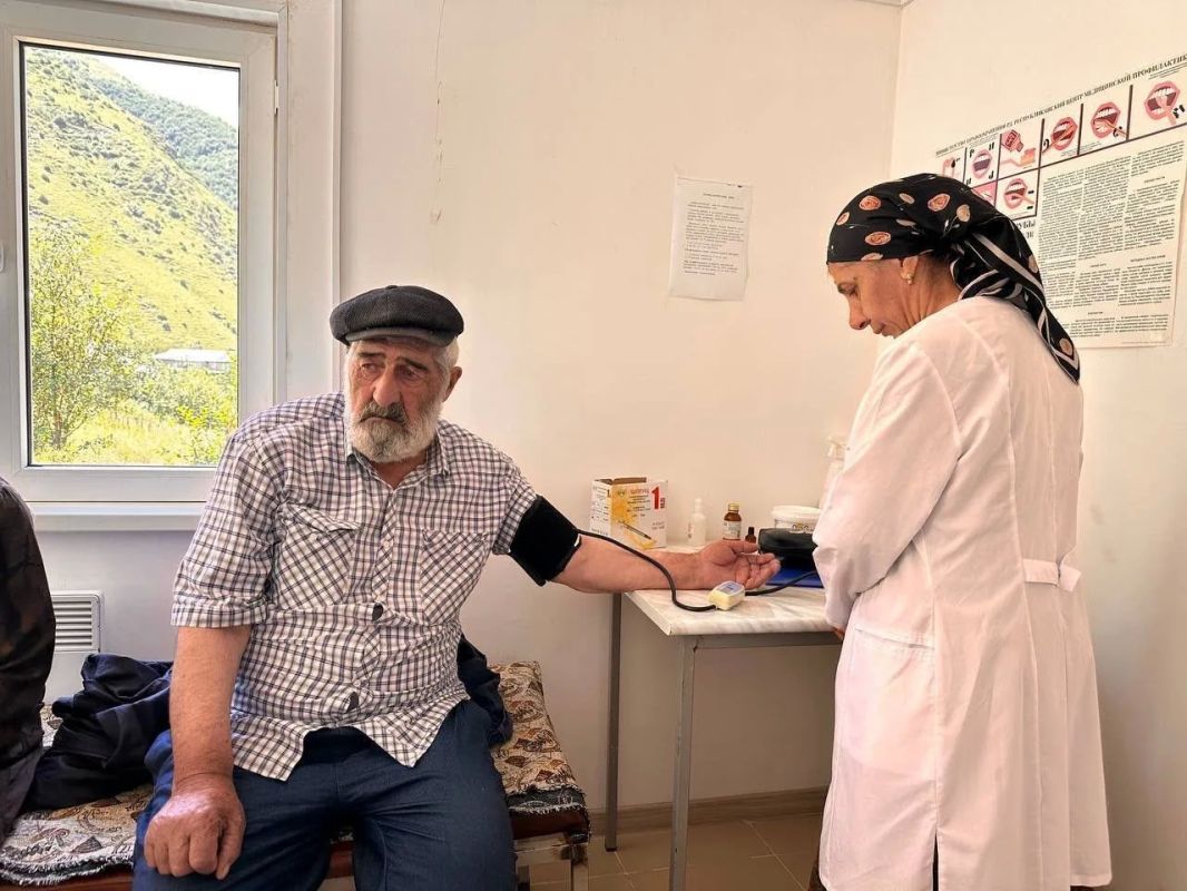 В Рутульском районе продолжается доставка пожилых граждан на диспансеризацию в рамках нацпроекта «Семья» В Рутульском районе продолжается доставка пожилых граждан на диспансеризацию в рамках нацпроекта «Семья»