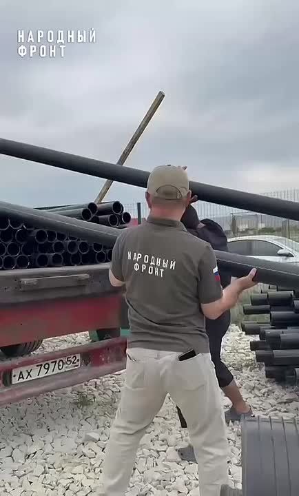 В село Уркарах Дахадаевского района доставили две тысячи метров труб для восстановления водопровода, разрушенного весенними ливнями