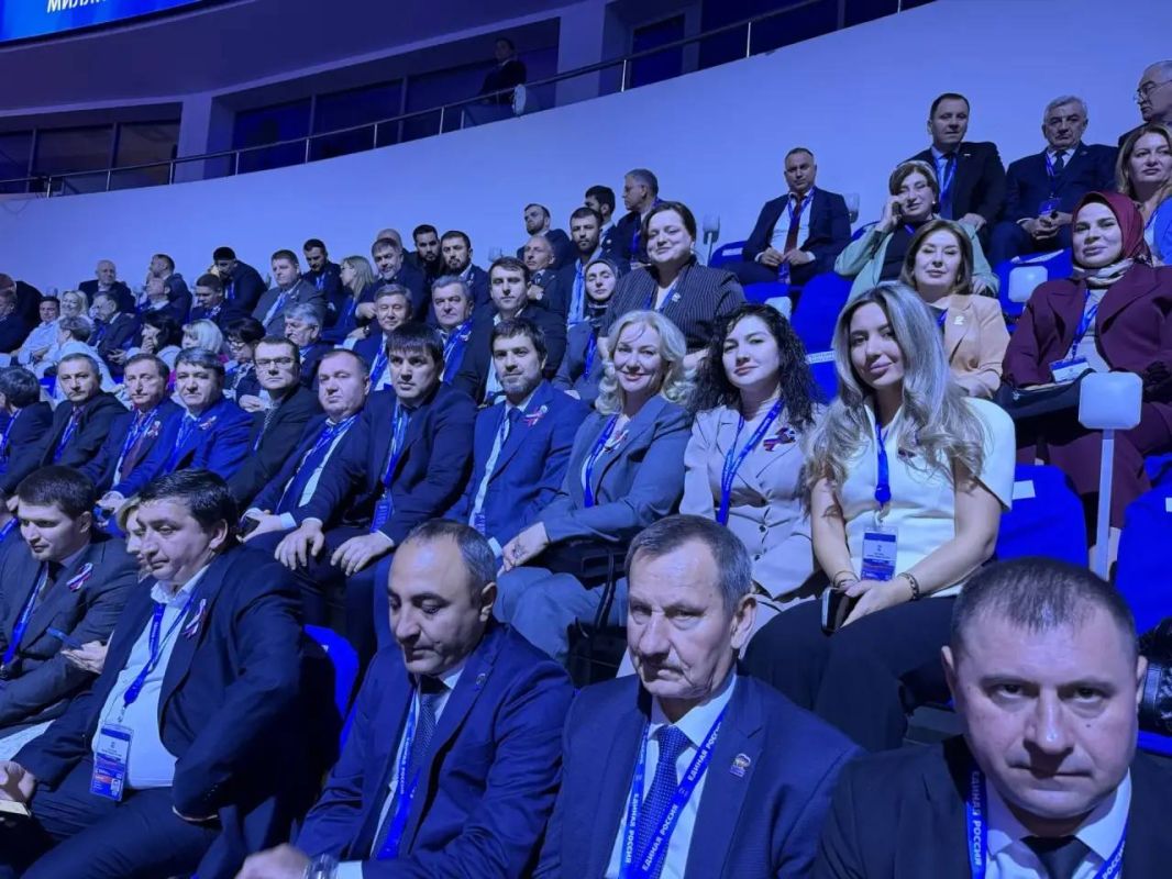 Принимаю участие в работе второго этапа XXIII Съезда «Единой России» Принимаю участие в работе второго этапа XXIII Съезда «Единой России»