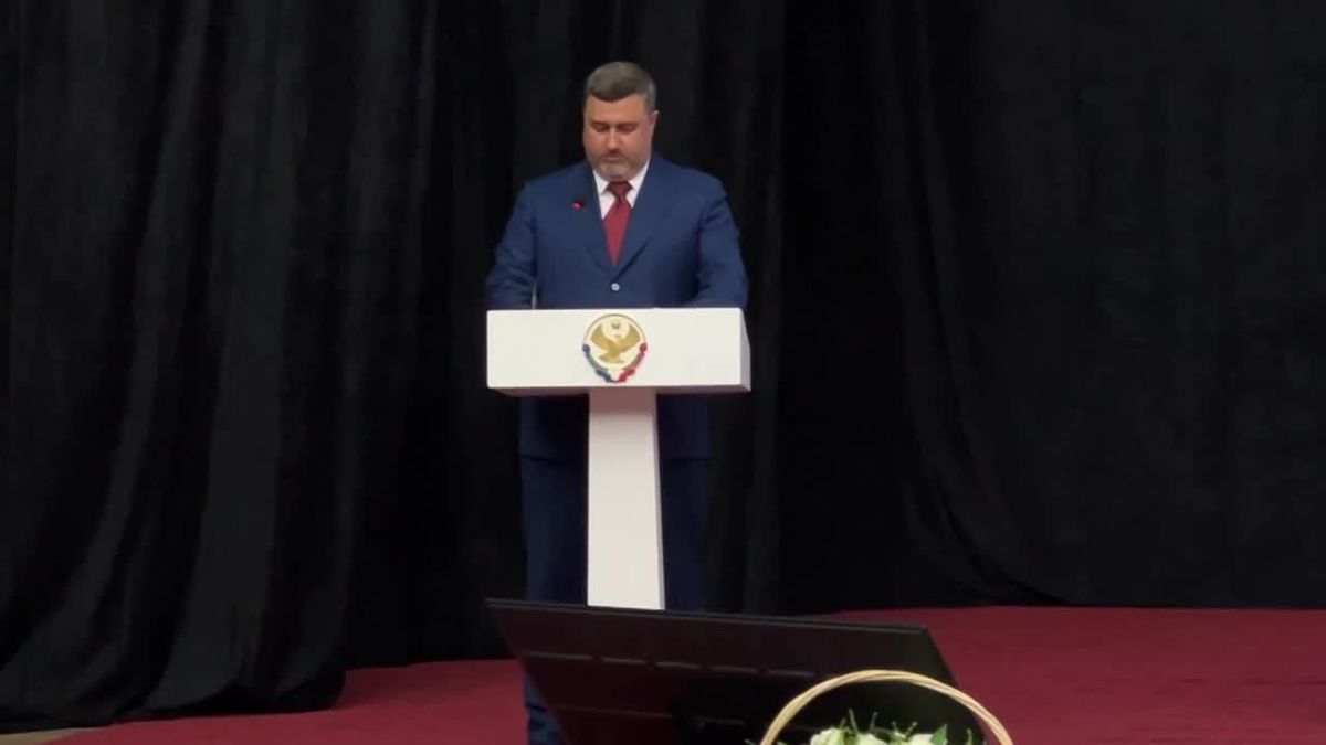 В Дагестане с 2027 года впервые вводится единовременная выплата молодым педагогам в размере 150 тысяч рублей
