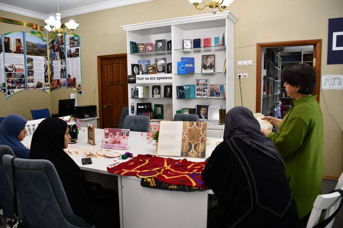 Древнее искусство Дагестана ожило в руках современной молодежи Древнее искусство Дагестана ожило в руках современной молодежи