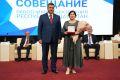 Сегодня наградили 62 заслуженных учителей и работников сферы образования