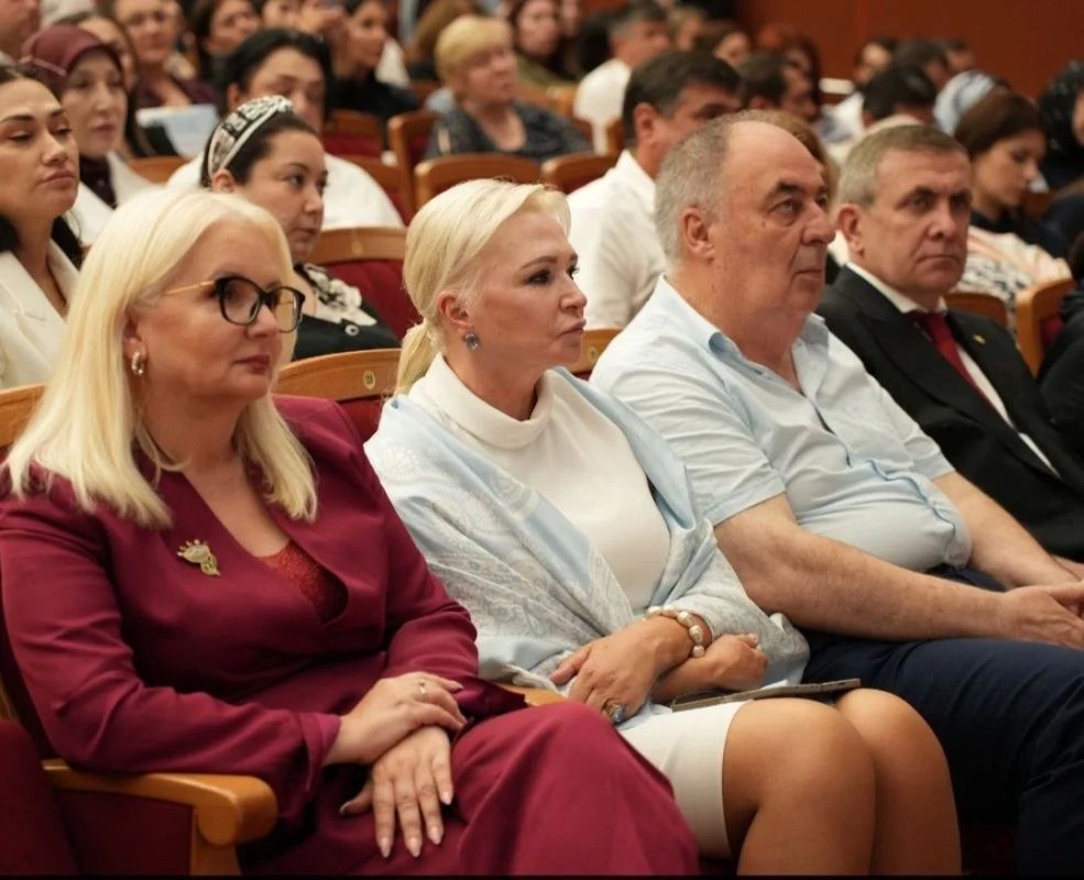 В августовском совещании работников образования Дагестана приняли участие председатель Комитета НС РД по образованию и науке Елена Павлюченко, заместители председателя Комитета НС РД по образованию и науке Руслан Ибрагимов и... В августовском совещании работников образования Дагестана приняли участие председатель Комитета НС РД по образованию и науке Елена Павлюченко, заместители председателя Комитета НС РД по образованию и науке Руслан Ибрагимов и...