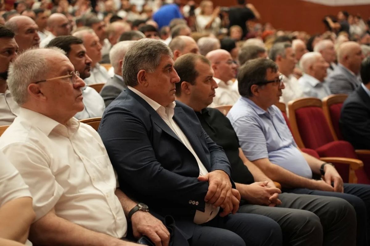 В августовском совещании работников образования Дагестана приняли участие председатель Комитета НС РД по образованию и науке Елена Павлюченко, заместители председателя Комитета НС РД по образованию и науке Руслан Ибрагимов и... В августовском совещании работников образования Дагестана приняли участие председатель Комитета НС РД по образованию и науке Елена Павлюченко, заместители председателя Комитета НС РД по образованию и науке Руслан Ибрагимов и...