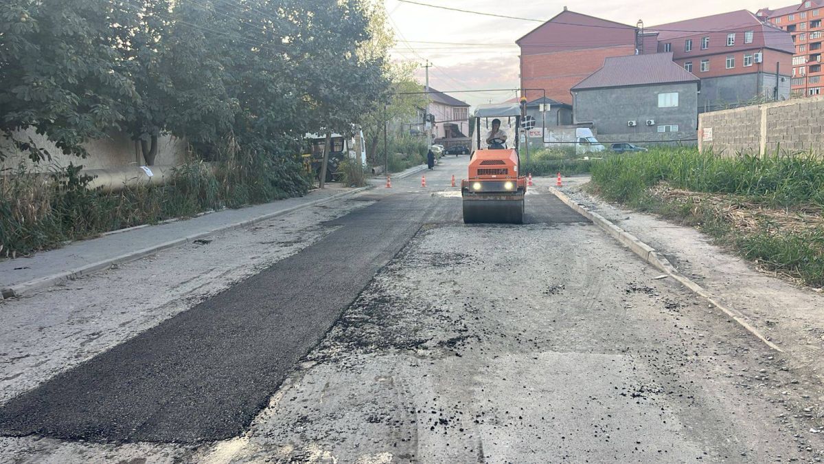 МБУ «ЦОДД» активно занимается обновлением дорожного покрытия на улице Изумрудной МБУ «ЦОДД» активно занимается обновлением дорожного покрытия на улице Изумрудной
