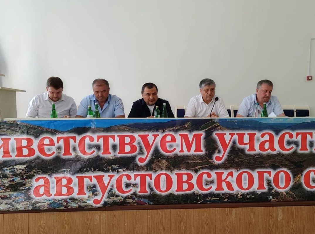 Депутат НС РД Магомед Кудиямагомедов принял участие в августовском совещании педагогических работников Гунибского района