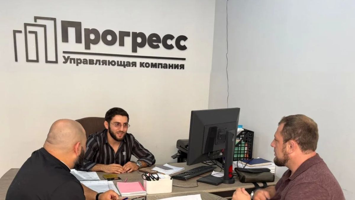 Специалисты Управления муниципального жилищного контроля Администрации г. Махачкалы осуществляют систематические выездные проверки управляющих организаций и товариществ собственников жилья, направленные на оценку уровня...
