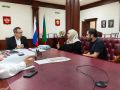 Глава Минимущества Заур Эминов провёл личный прием граждан