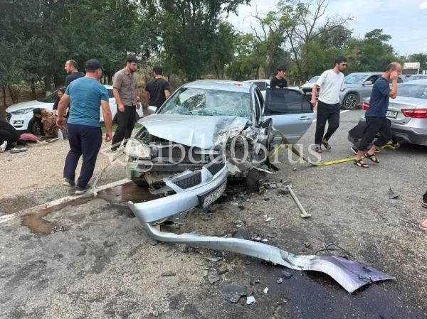 Пять человек госпитализированы после лобового столкновения в Карабудахкентском районе Пять человек госпитализированы после лобового столкновения в Карабудахкентском районе