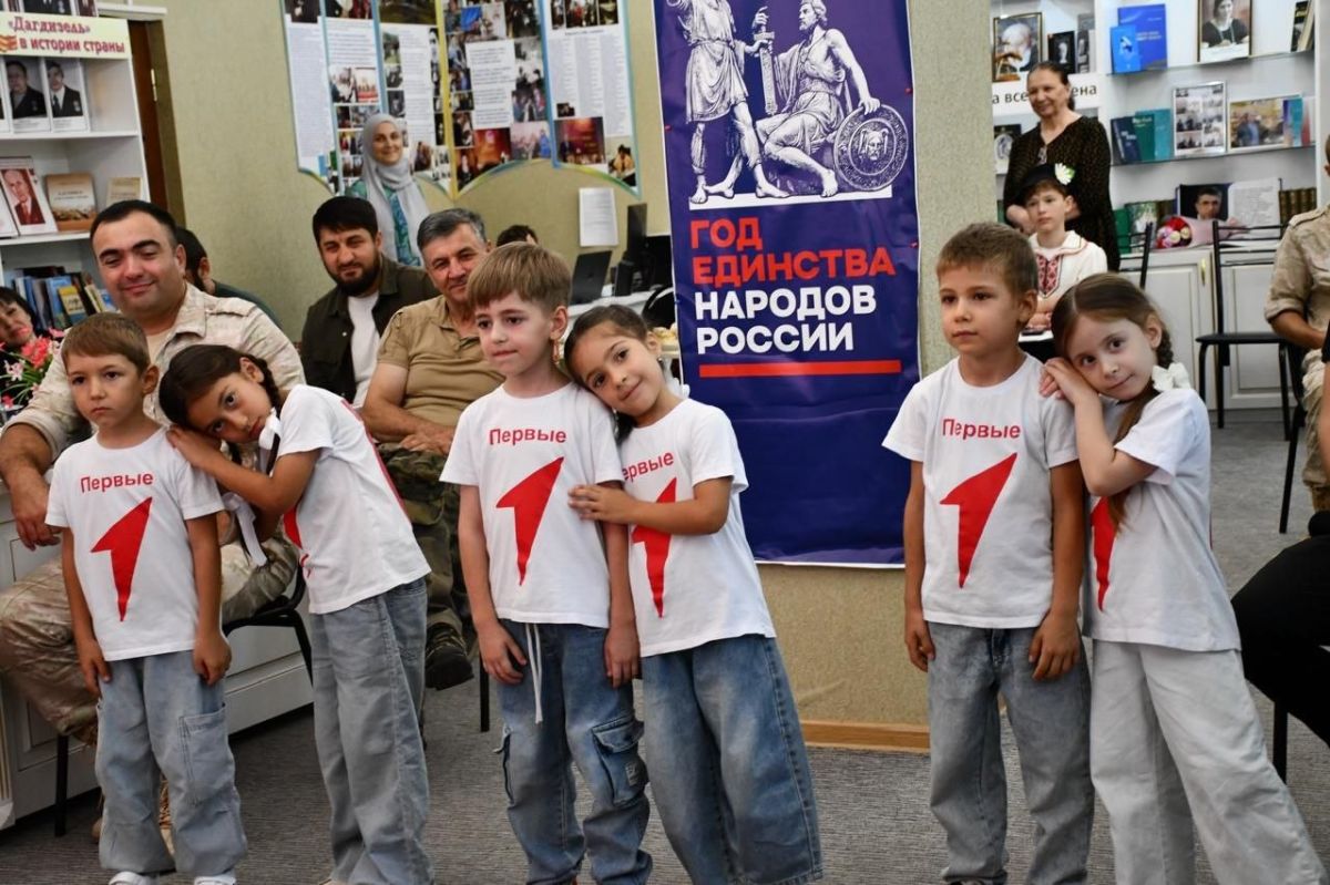 В Каспийске состоялось заседание клуба молодого патриота «Отечество» В Каспийске состоялось заседание клуба молодого патриота «Отечество»