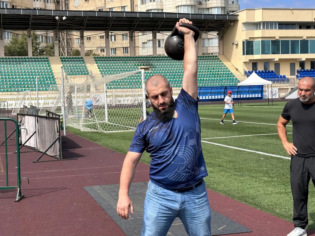 Трижды призёр. Сотрудница отдела по работе с институтами гражданского общества Министерства по национальной политике и делам религий Республики Дагестан Эльмира Абдулгапурова завоевала сразу 3 награды IX Всероссийской... Трижды призёр. Сотрудница отдела по работе с институтами гражданского общества Министерства по национальной политике и делам религий Республики Дагестан Эльмира Абдулгапурова завоевала сразу 3 награды IX Всероссийской...