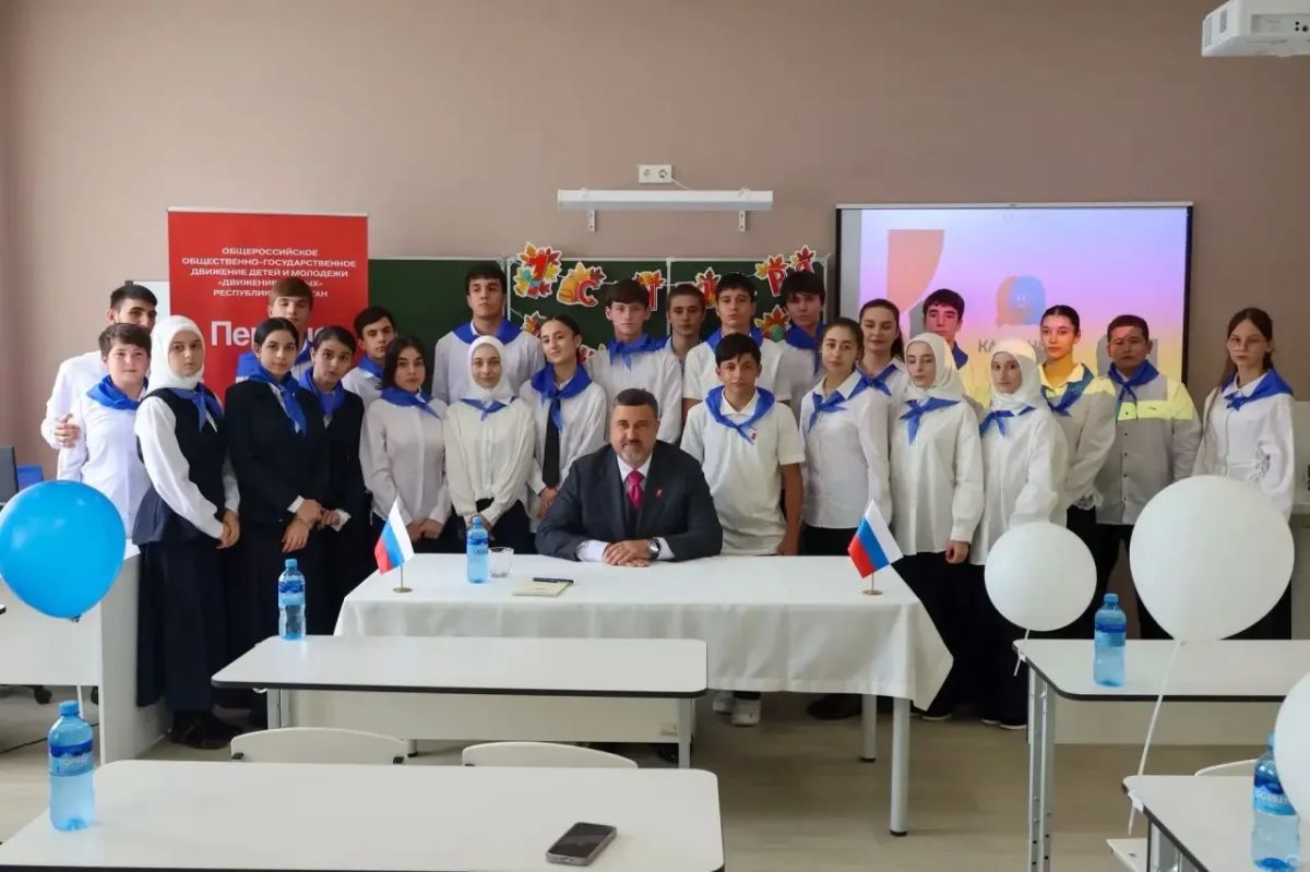 В День знаний в Хасавюрте с участием Фёдора Щукина открыли школу №14 В День знаний в Хасавюрте с участием Фёдора Щукина открыли школу №14