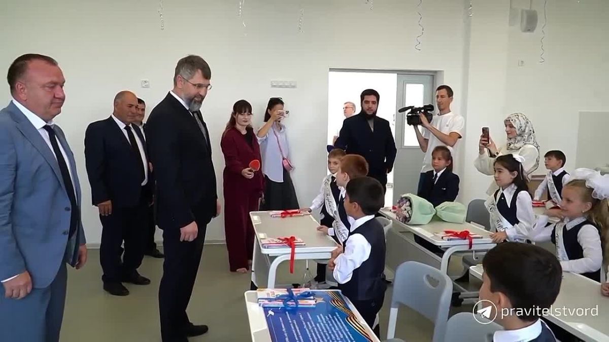 «Хорошие врачи нам нужны»: Премьер Дагестана пообещал помочь больной учительнице после просьбы ученицы