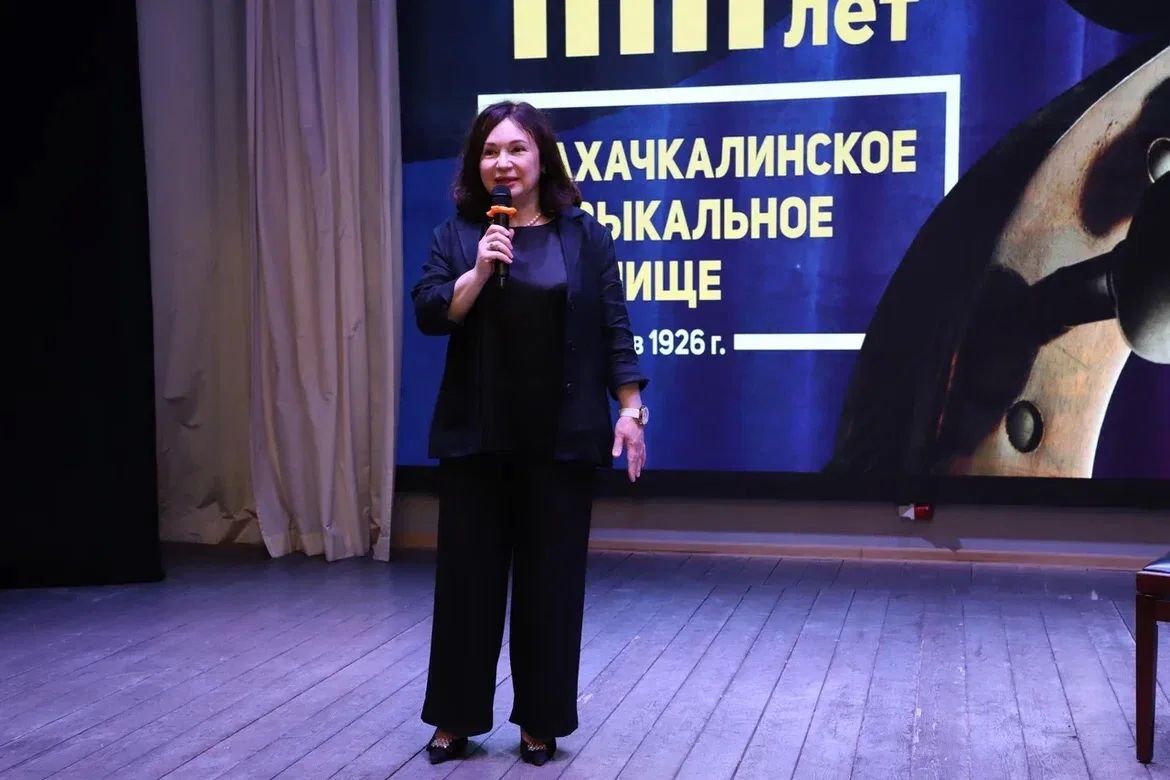 Зарема Бутаева поздравила студентов Махачкалинского музыкального училища с началом нового учебного года Зарема Бутаева поздравила студентов Махачкалинского музыкального училища с началом нового учебного года